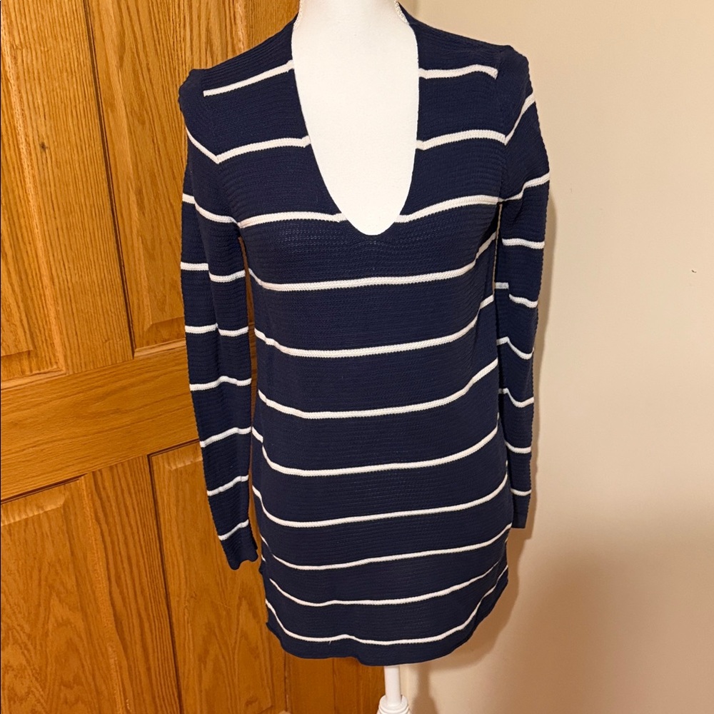 Old Navy Navy Blue and White Striped V-Neck Sweater